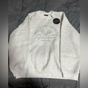 white fox size s/m grey crewneck